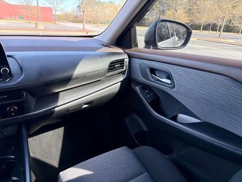 Used 2023 Nissan Rogue SV image 26