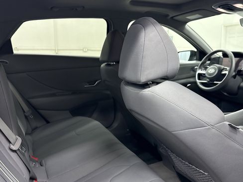 Used 2024 Hyundai Elantra SEL w/ Convenience Package image 22