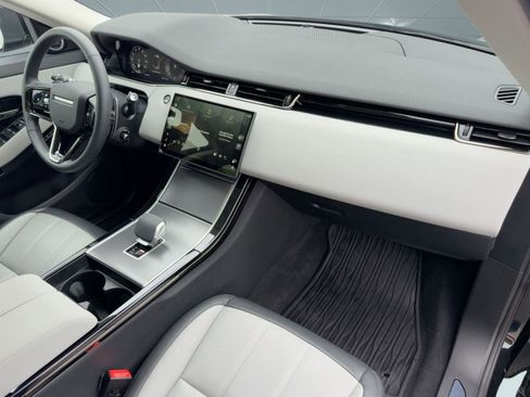 Used 2024 Land Rover Range Rover Evoque Dynamic SE image 30