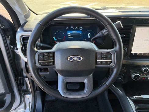 Used 2023 Ford F350 Lariat w/ Tow Technology Package image 15