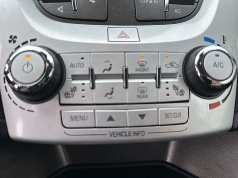 Used 2017 Chevrolet Equinox LT w/ Convenience Package image 19