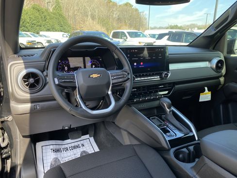 Used 2026 Chevrolet Colorado LT image 32