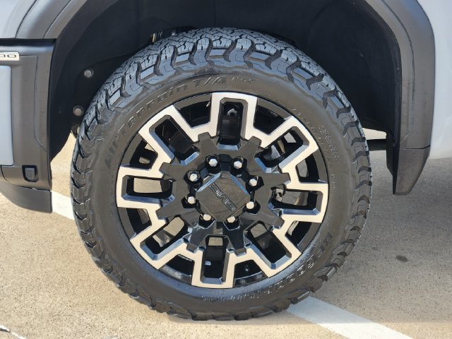 Used 2024 GMC Sierra 2500 AT4 w/ AT4 Premium Plus Package AWD/4WD image 18