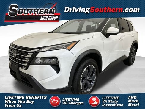 Used 2024 Nissan Rogue SV image 1
