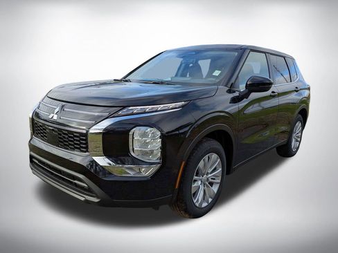 New 2026 Mitsubishi Outlander ES image 8