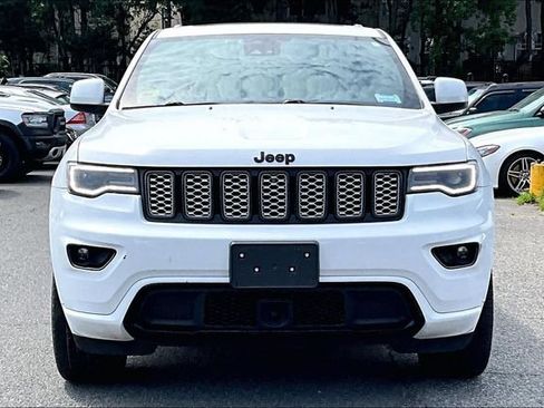 Used 2021 Jeep Grand Cherokee Laredo X AWD/4WD image 2
