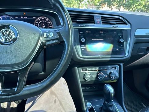 Used 2018 Volkswagen Tiguan SEL Premium AWD/4WD image 42