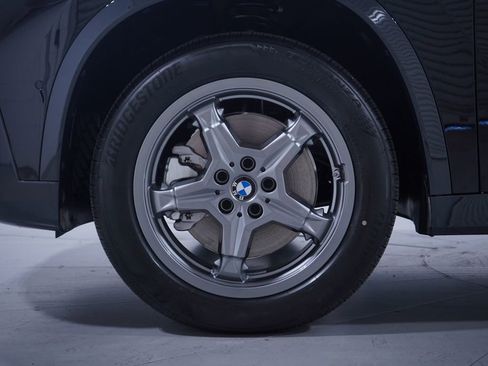 Used 2025 BMW X1 xDrive28i image 2