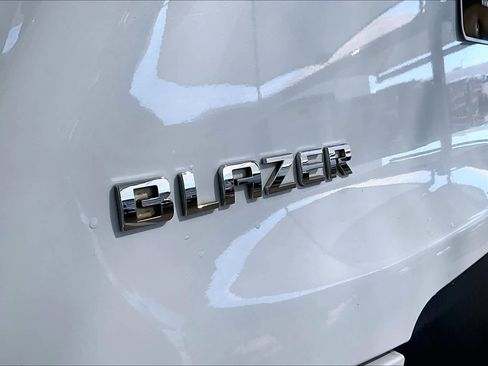 Used 2023 Chevrolet Blazer LT image 9