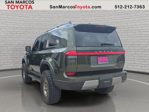 Used 2026 Lexus GX 550 AWD/4WD image 8