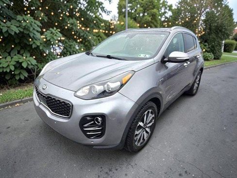 Used 2017 Kia Sportage EX w/ EX Technology Package AWD/4WD image 2