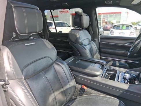 Used 2024 Jeep Grand Wagoneer L Series II w/ Quick Order Packagew 28T AWD/4WD image 15