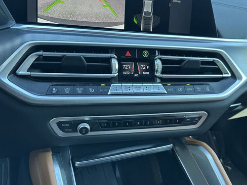 Used 2021 BMW X6 sDrive40i w/ M Sport Package image 29