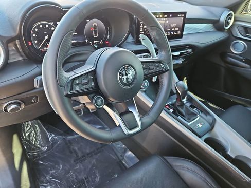 Used 2024 Alfa Romeo Tonale Veloce image 11