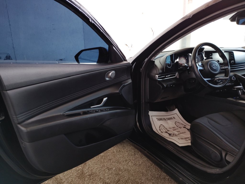 Used 2021 Hyundai Elantra SEL w/ Convenience Package FWD image 21