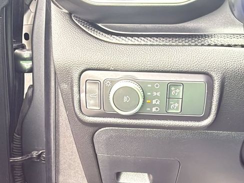 Used 2022 Ford Explorer ST AWD/4WD image 12