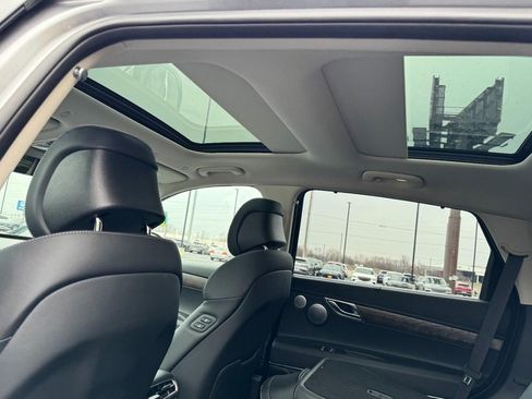 Certified 2025 Genesis GV80 2.5T Prestige image 10