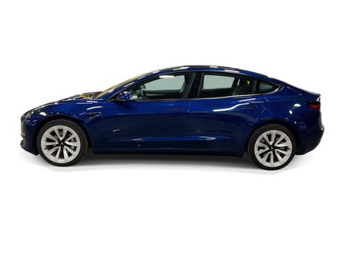 Certified 2023 Tesla Model 3 Standard Range RWD image 3
