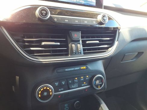 Certified 2020 Ford Escape SE AWD/4WD image 19