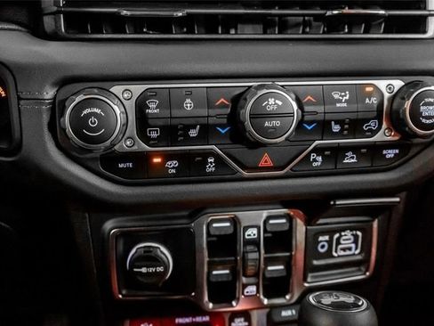 Used 2024 Jeep Wrangler Unlimited Rubicon 392 AWD/4WD image 39