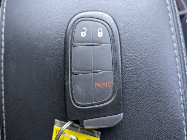 Used 2020 Jeep Cherokee Latitude Plus AWD/4WD image 30