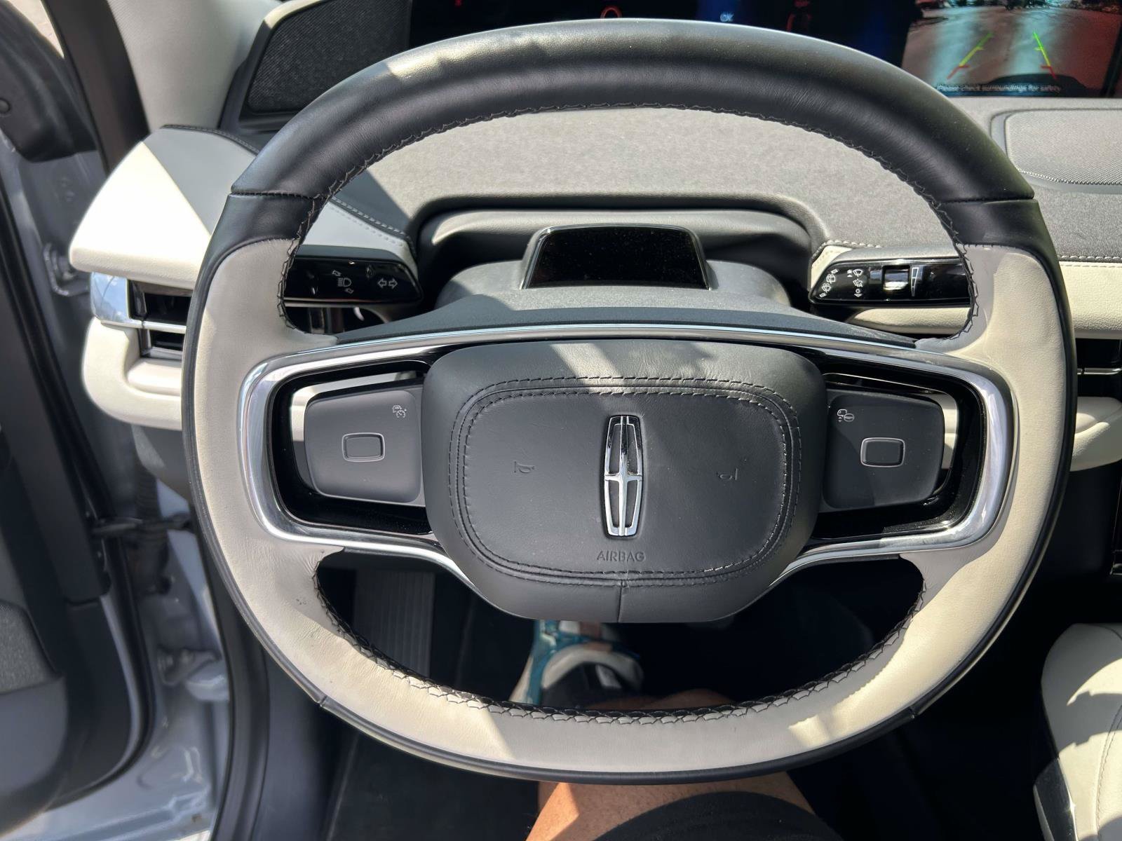 Certified 2025 Lincoln Navigator Reserve AWD/4WD image 33
