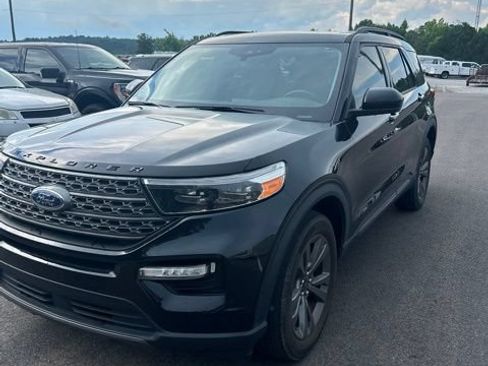 Certified 2023 Ford Explorer XLT w/ Equipment Group 202A AWD/4WD image 6