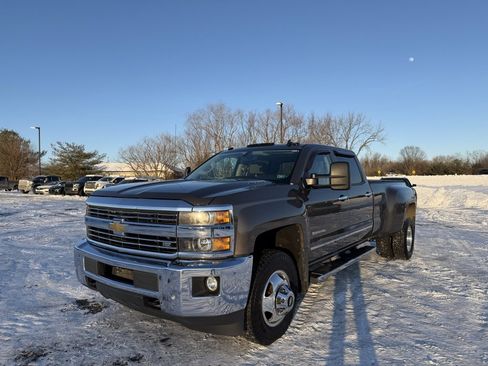 Used 2015 Chevrolet Silverado 3500 LTZ w/ Duramax Plus Package image 9
