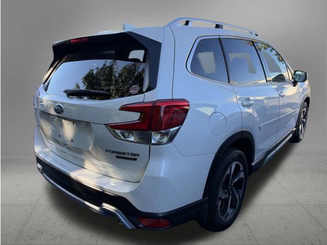 Used 2023 Subaru Forester Touring AWD/4WD image 4
