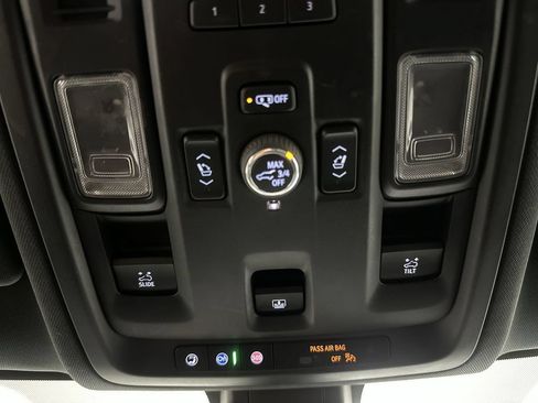 Used 2021 Chevrolet Tahoe Z71 w/ Z71 Signature Package AWD/4WD image 58