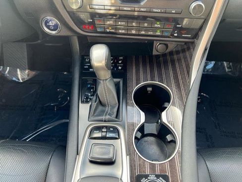 Used 2018 Lexus RX 450h AWD w/ Luxury Package image 17