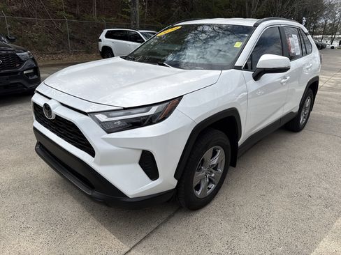 Used 2024 Toyota RAV4 XLE image 3