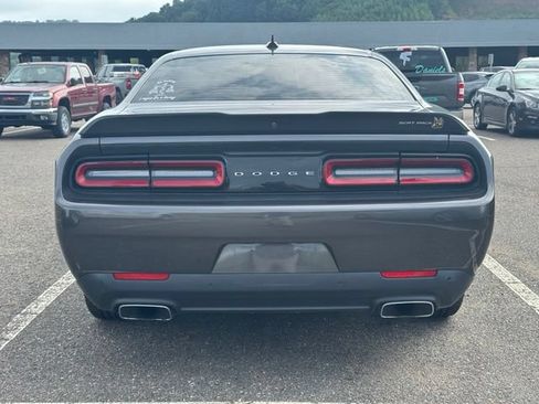 Used 2022 Dodge Challenger R/T Scat Pack RWD image 25