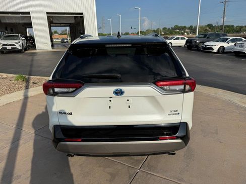 Used 2023 Toyota RAV4 XSE AWD/4WD image 9