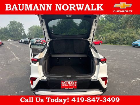 Used 2024 Buick Envista Sport Touring w/ Convenience I Package FWD image 39