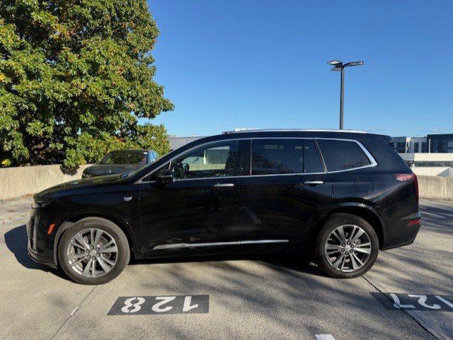 Used 2025 Cadillac XT6 Premium Luxury AWD/4WD image 5
