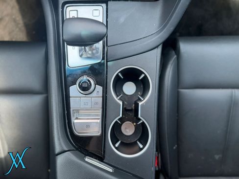 Used 2025 Genesis G70 2.5T RWD image 28