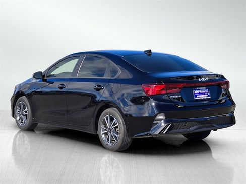 Used 2023 Kia Forte LXS image 6