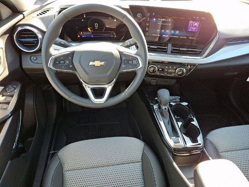 New 2026 Chevrolet Trax LT w/ LT Convenience Package image 7