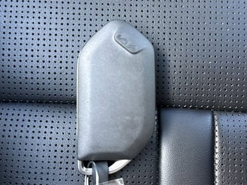 Used 2024 Kia Sorento SX image 28