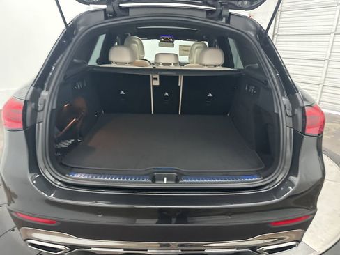 Used 2026 Mercedes-Benz GLC 300 image 24