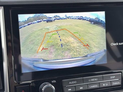 Used 2025 Nissan Frontier SV w/ SV Convenience Package RWD image 32