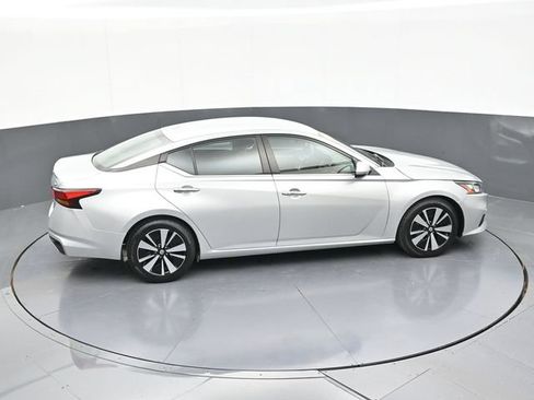 Used 2022 Nissan Altima 2.5 SV FWD image 60