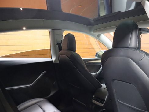 Used 2023 Tesla Model Y Long Range image 51