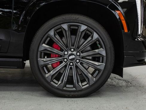 Used 2025 Cadillac Escalade V image 14