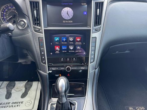 Used 2017 INFINITI Q50 2.0t w/ Moonroof Package image 11
