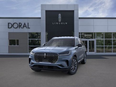 New 2026 Lincoln Aviator 2WD image 2