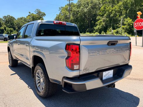Used 2023 Chevrolet Colorado LT w/ LT Convenience Package II RWD image 4