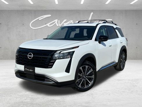 New 2026 Nissan Pathfinder Platinum image 1