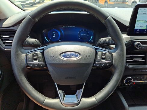Certified 2022 Ford Escape Titanium AWD/4WD image 25
